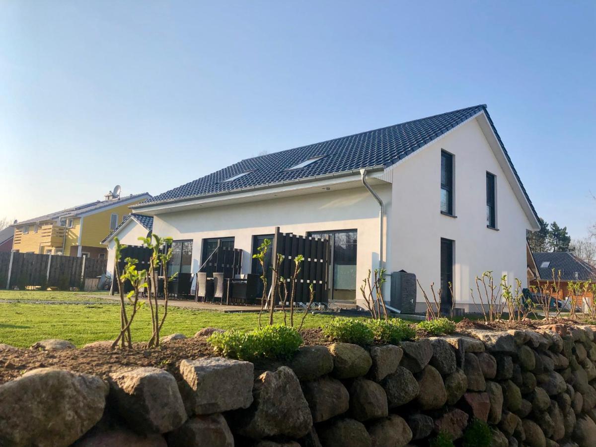 Ferienhaus Traumspot Wiek auf Ruegen Exterior foto